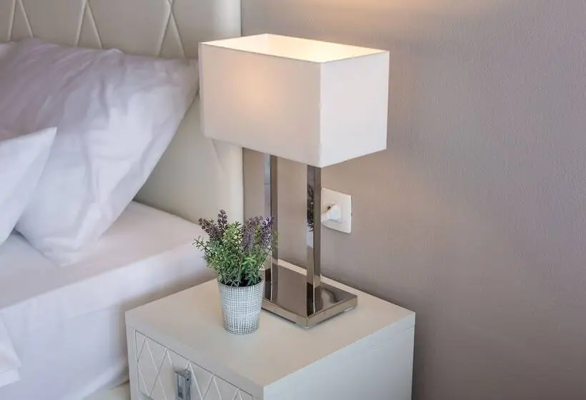 استودیوی استاندارد, Apartments & Rooms Preelook