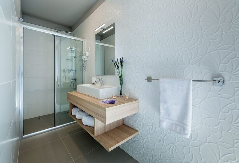 スーペリアスタジオ, Apartments & Rooms Preelook