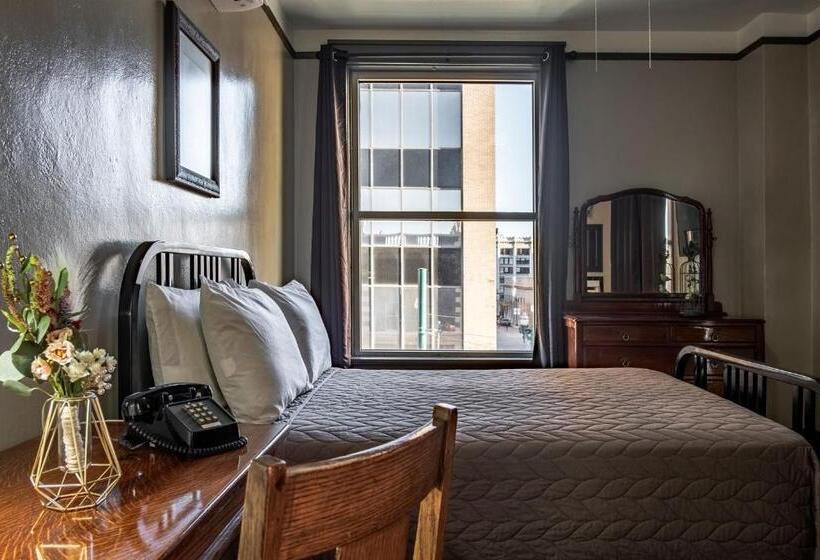 标准间带双人床, Gardner Hotel & Hostel