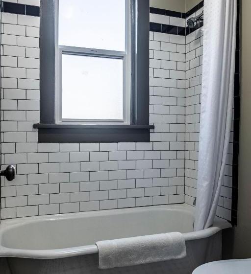 标准间带双人床, Gardner Hotel & Hostel