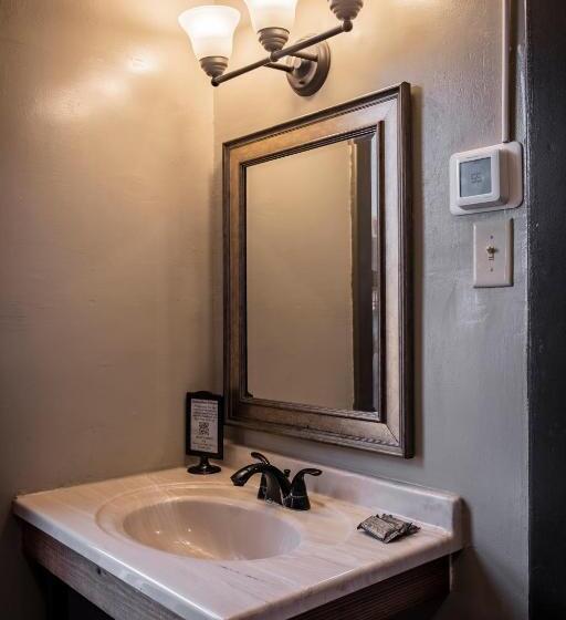 共用房间的床, Gardner Hotel & Hostel