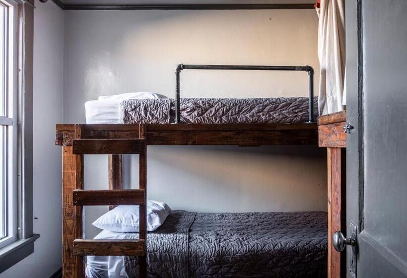 共用房间的床, Gardner Hotel & Hostel