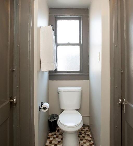 共用房间的床, Gardner Hotel & Hostel