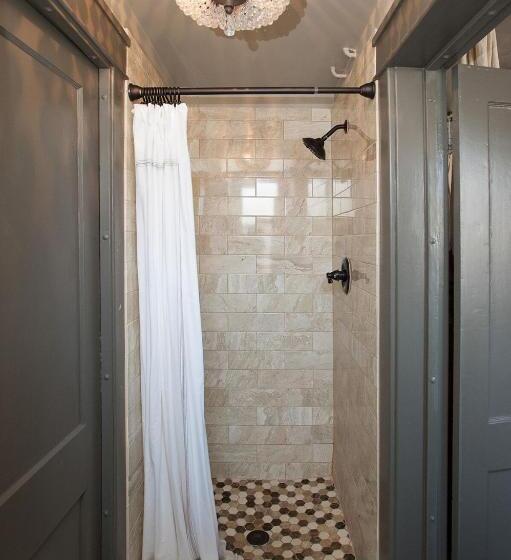 共用房间的床, Gardner Hotel & Hostel