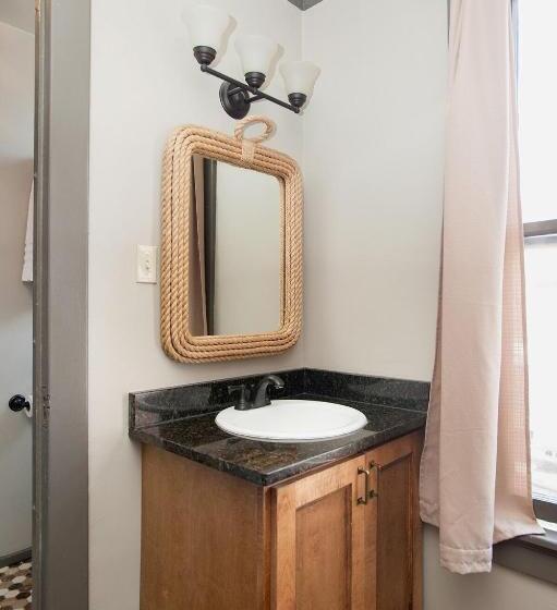 共用房间的床, Gardner Hotel & Hostel