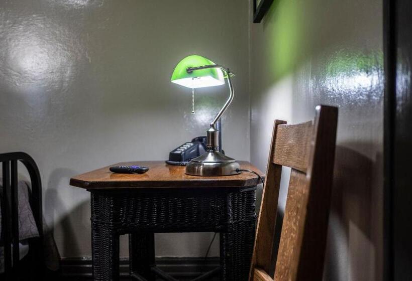 带共用浴室的标准房间, Gardner Hotel & Hostel