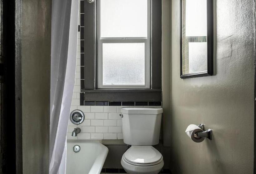 带共用浴室的标准房间, Gardner Hotel & Hostel