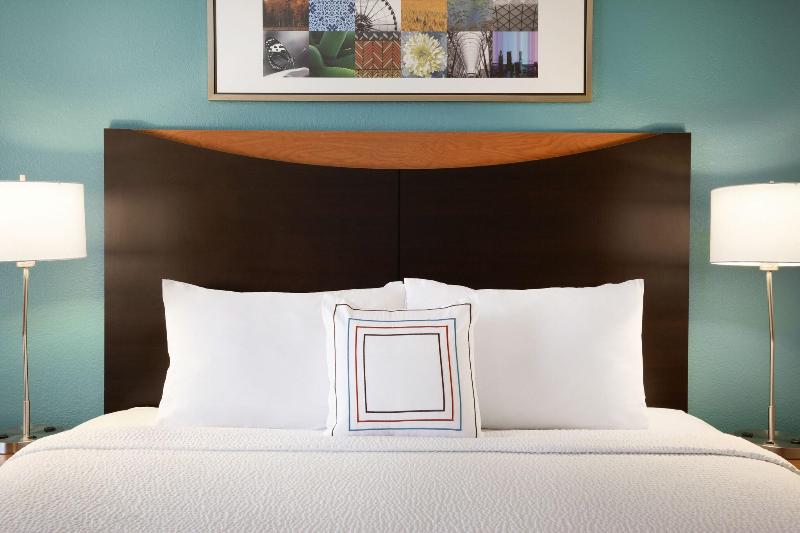 스탠다드 룸 킹사이즈 침대, Fairfield Inn & Suites Dallas Park Central