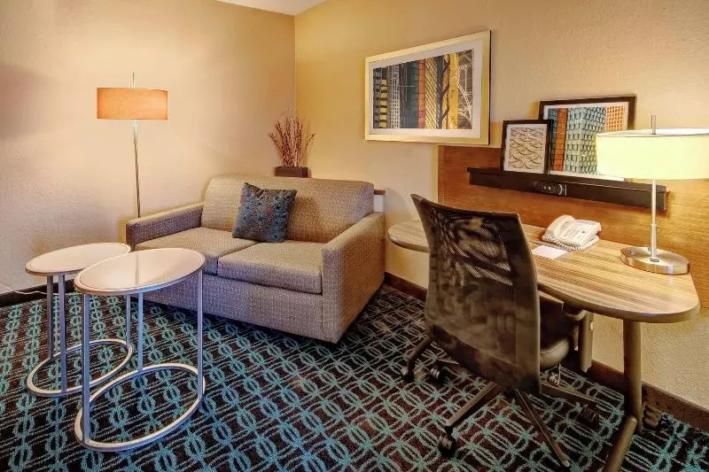 キングサイドベッドのスタンダードワンルーム, Fairfield Inn & Suites Memphis Southaven