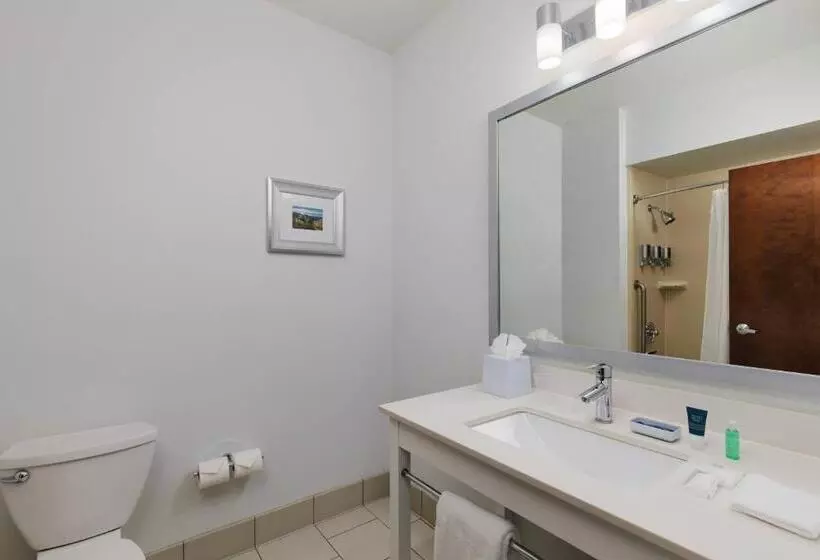 キングサイズベッドのスタンダードルーム, Four Points By Sheraton Portland East