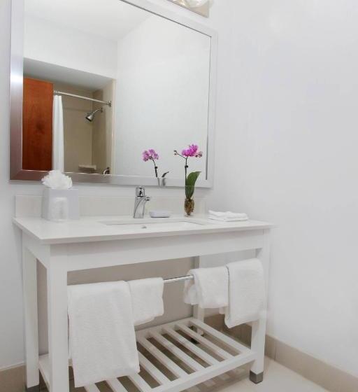 Executive Suite, Four Points By Sheraton Portland East