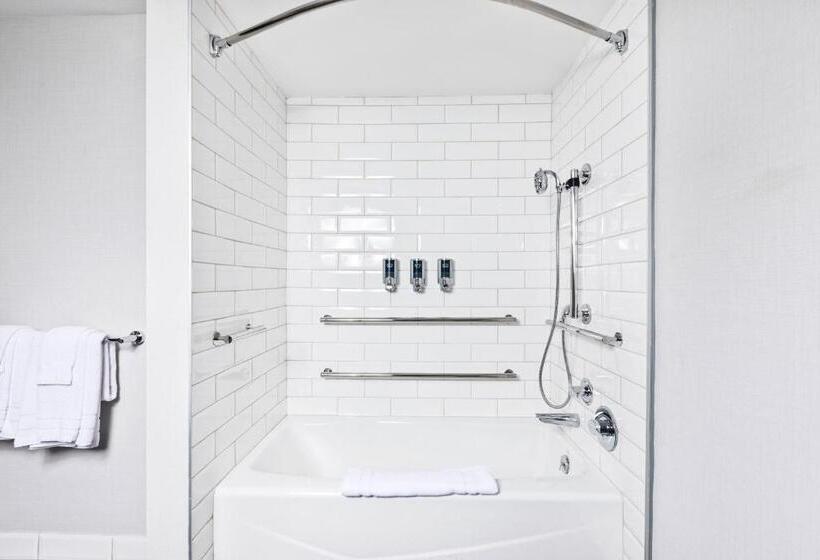 キングサイズベッドのスタンダードルーム, Four Points By Sheraton Ventura Harbor Resort