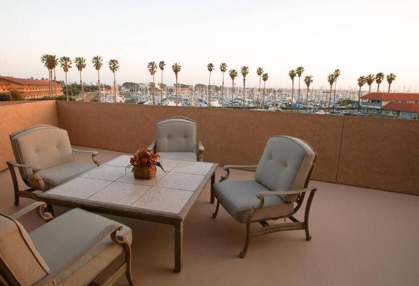 キングサイズベッドのスイートルーム, Four Points By Sheraton Ventura Harbor Resort