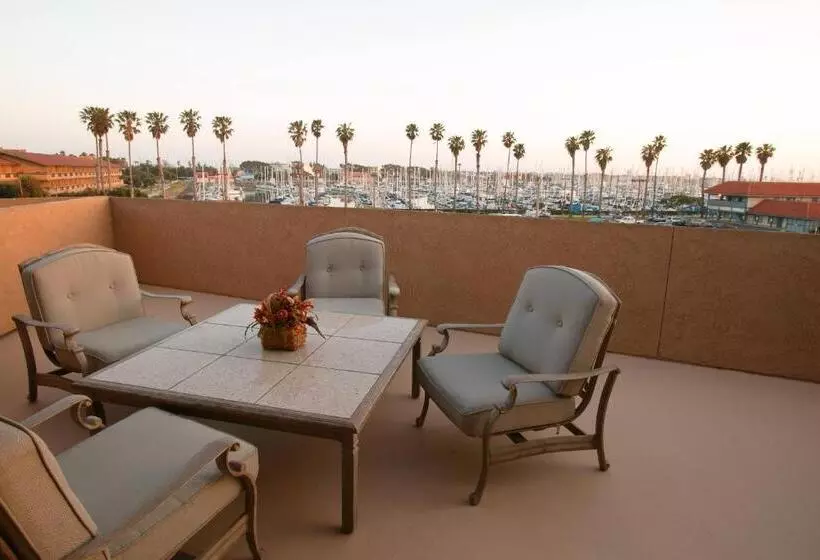 سوئیت با تخت بزرگ, Four Points By Sheraton Ventura Harbor Resort