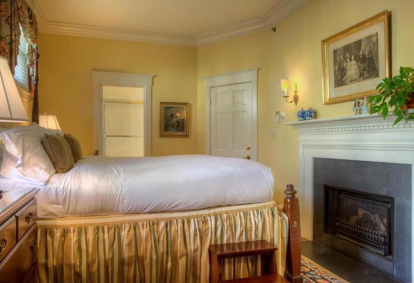 Superior Room King Size Bed