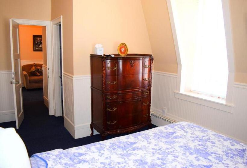 سوئیت جونیور با چشمانداز کوهستان, Grand Imperial