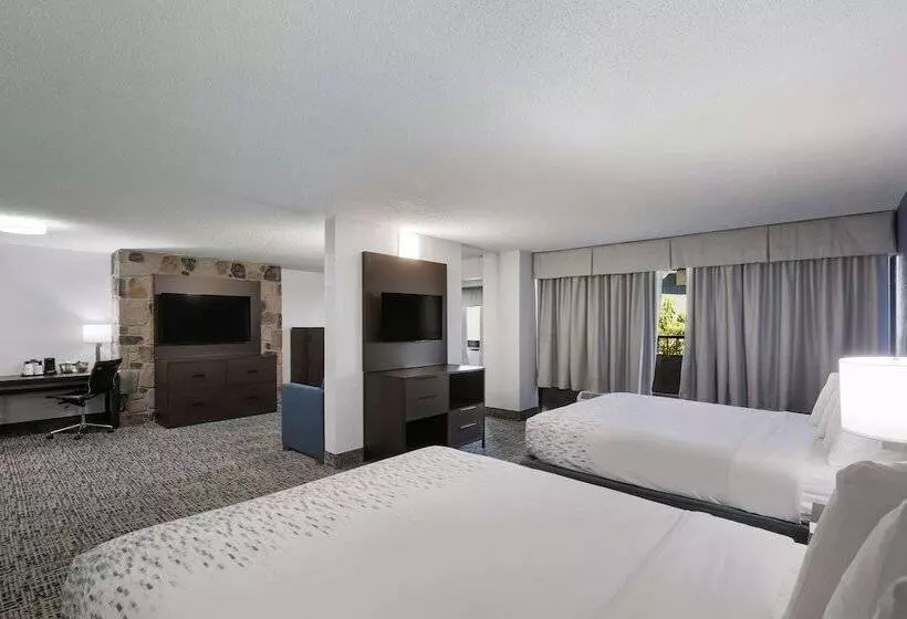 سوئیت با چشمانداز رودخانه, Surestay Plus Hotel By Best Western Gatlinburg