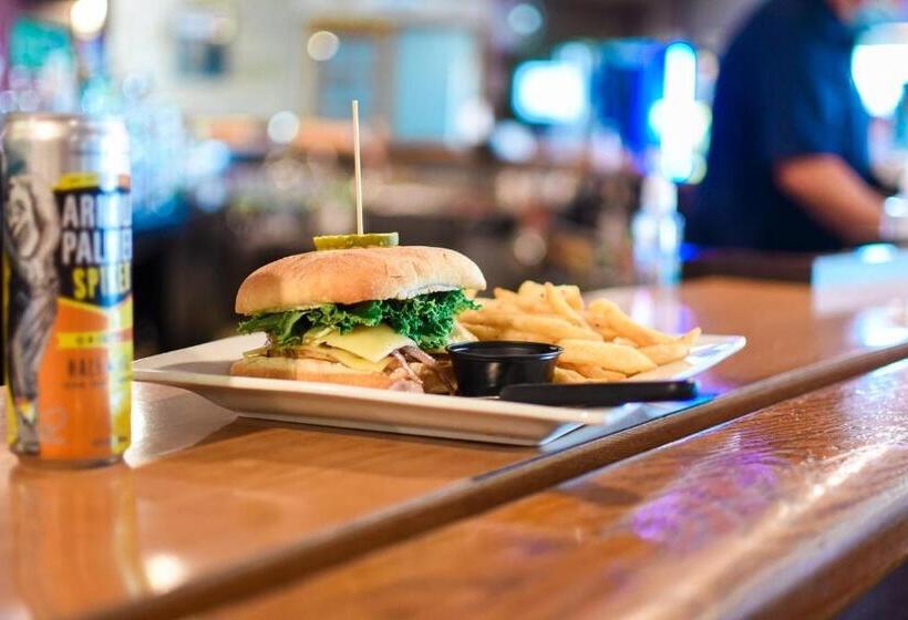 キングサイズベッドのスーペリアルーム, Par 5 Resort