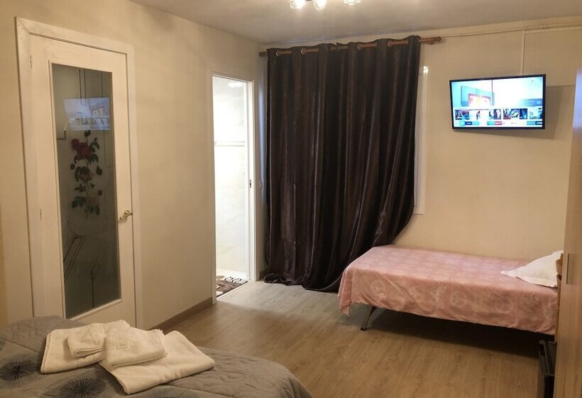 スタンダードルーム, Hostel Penedes