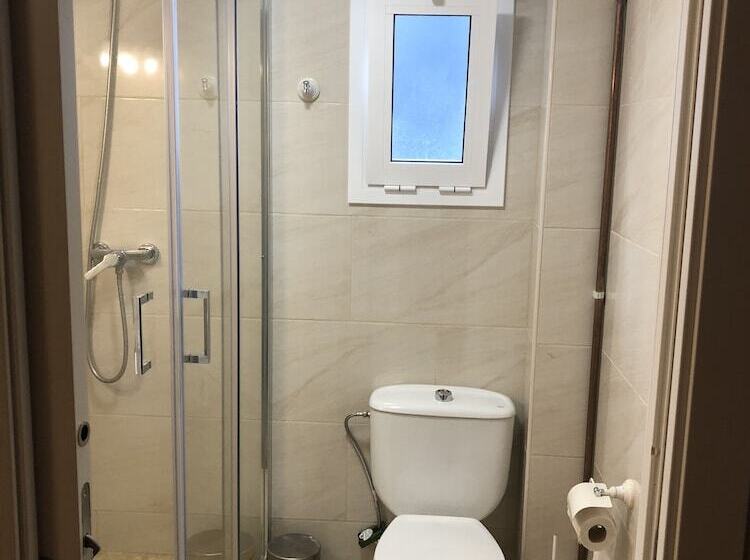 スタンダードルーム, Hostel Penedes