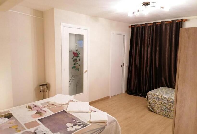 デラックスルーム, Hostel Penedes