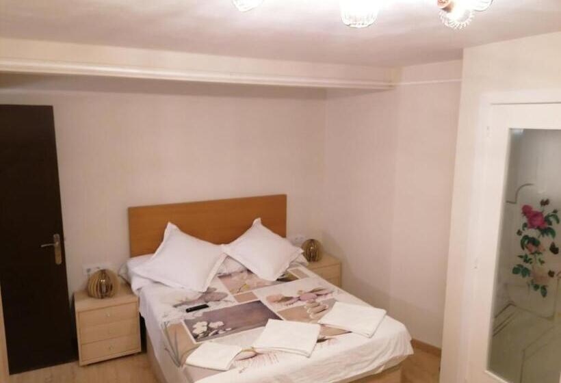 デラックスルーム, Hostel Penedes