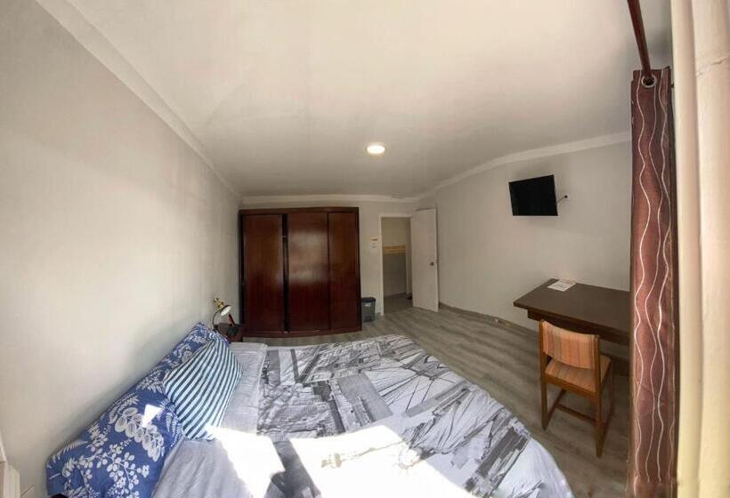 スタンダードルーム, Hostel Penedes