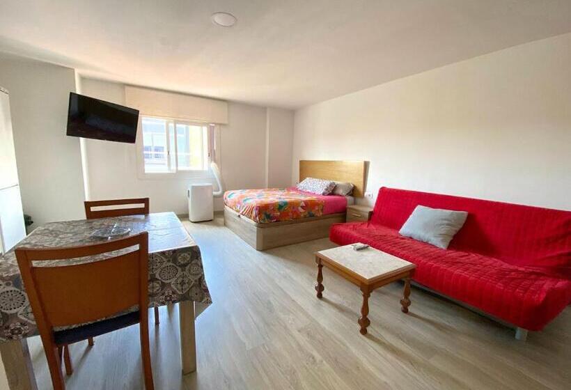 Студия Deluxe, Hostel Penedes