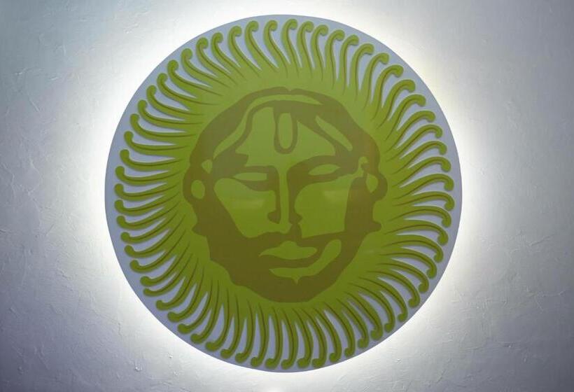 주니어 스위트, Veritas Boutique Art