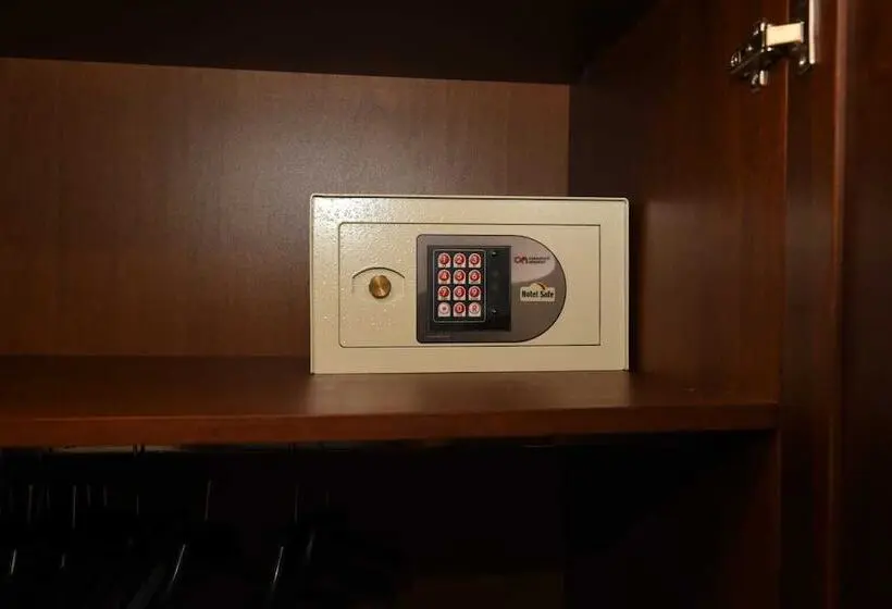 トリプルクラシックルーム, Albergo La Locanda Degli Apolidi