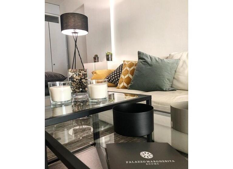 جناح جونيور مزوَّد بتراس, Palazzo Margherita