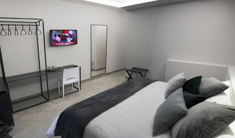 جناح جونيور مزوَّد بتراس, Palazzo Margherita