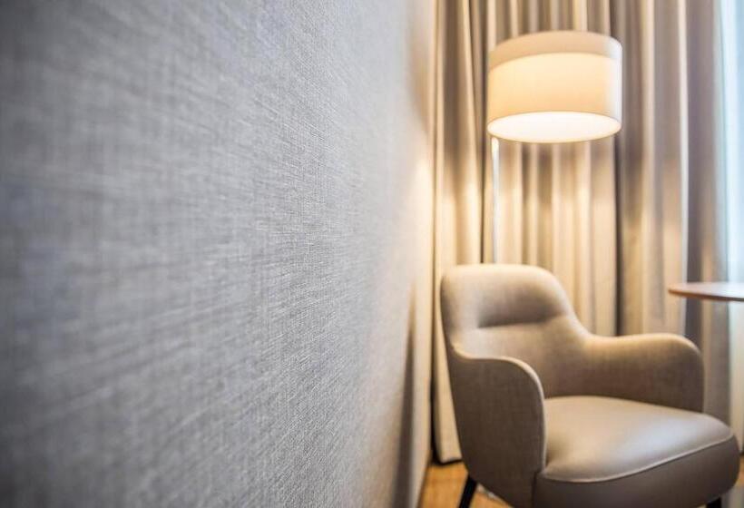 キングサイズベッドのスタンダードルーム, Ac Hotel By Marriott Stockholm Ulriksdal