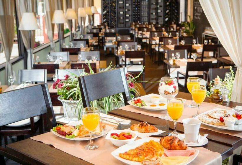 Standard Room, Theatre Of Dreams Rooms