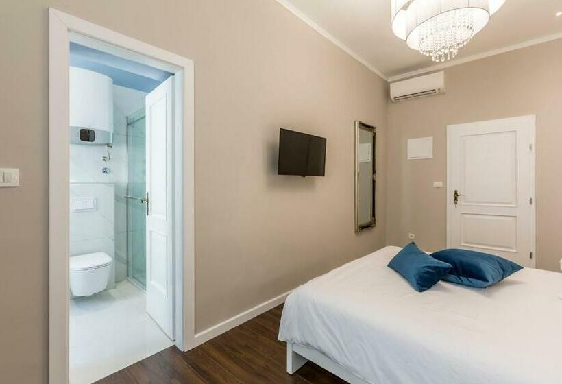 Standard Room, Theatre Of Dreams Rooms