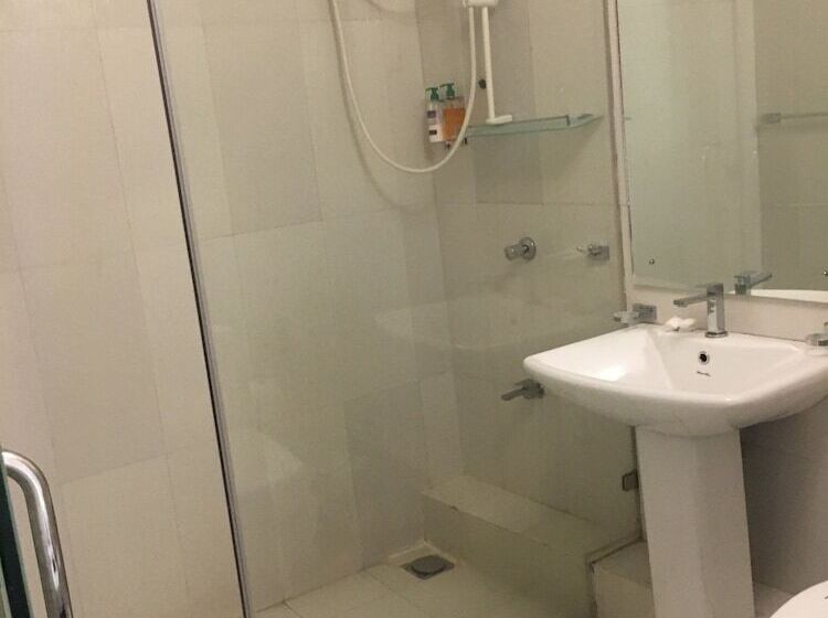 Кровать в Общей Комнате, Sizzlers Hub