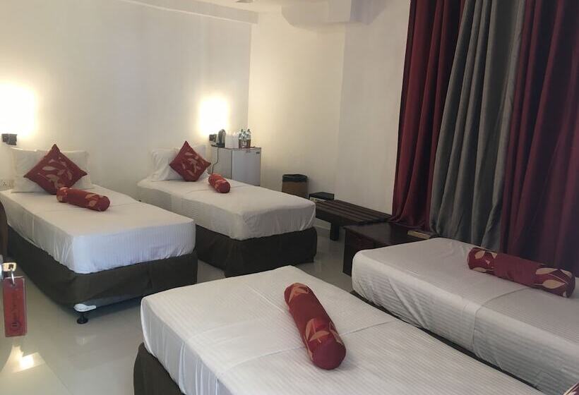 Кровать в Общей Комнате, Sizzlers Hub