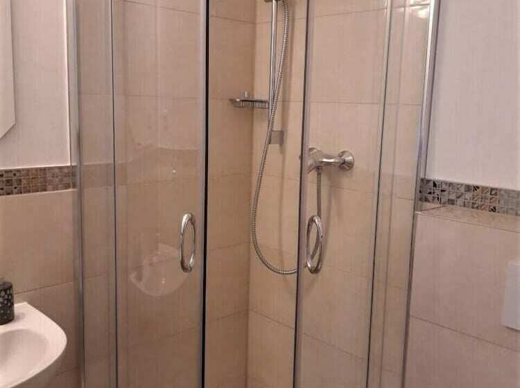 스탠다드 룸, Restaurant Neffelthal