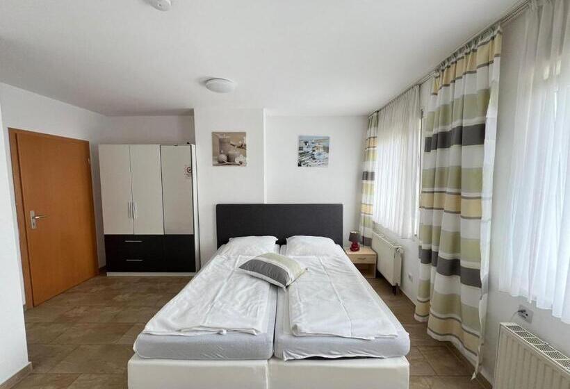 스탠다드 룸, Restaurant Neffelthal