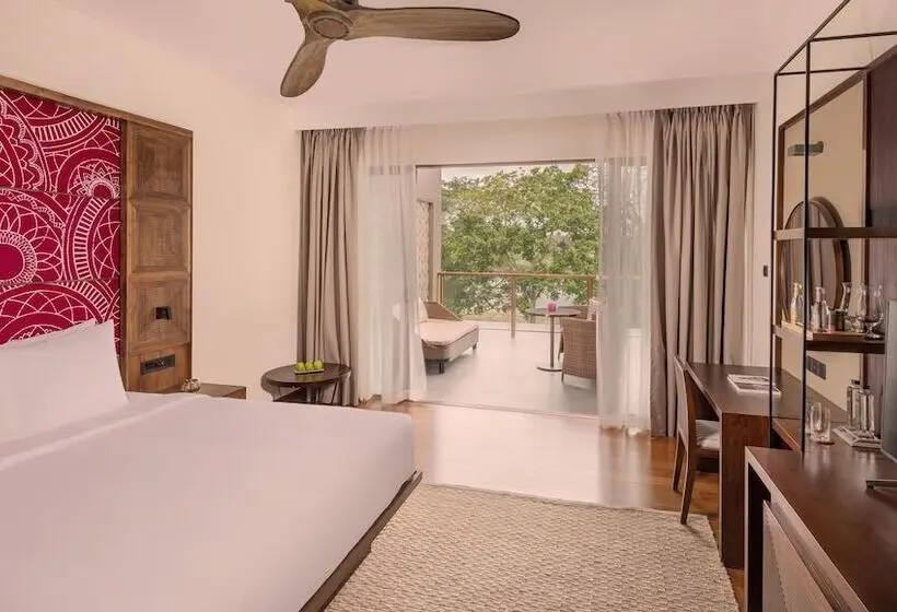 Deluxe Room, Jetwing Kandy Gallery