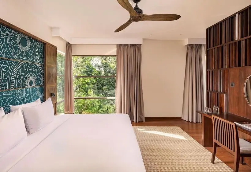 Suite, Jetwing Kandy Gallery
