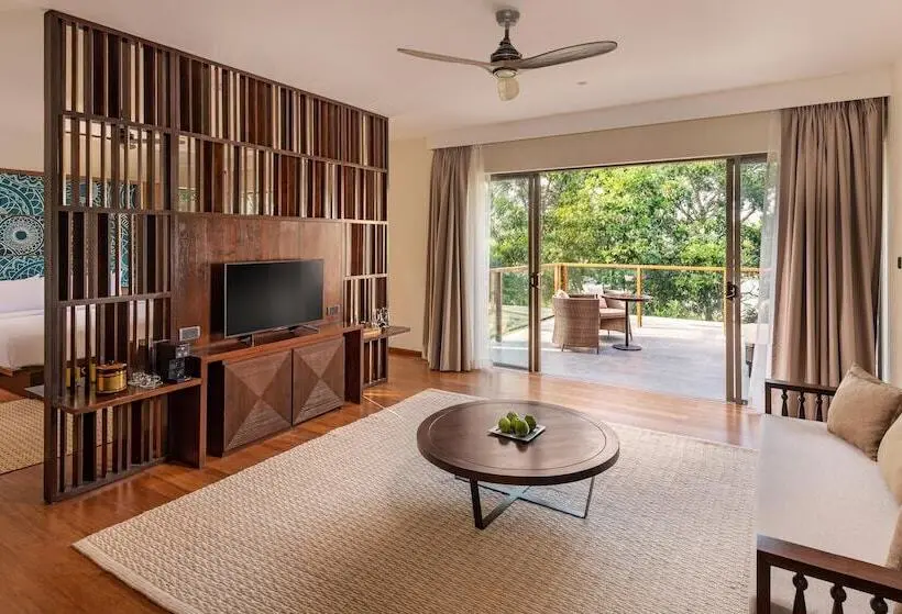 Suite, Jetwing Kandy Gallery