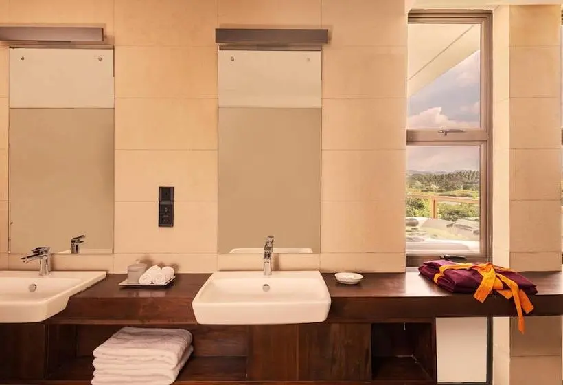 Suite, Jetwing Kandy Gallery