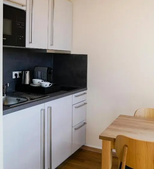スタンダードスタジオ, Boardinghouse City Home
