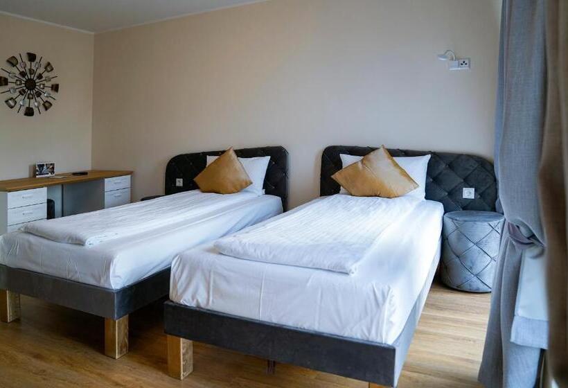 스탠다드 스튜디오, Boardinghouse City Home