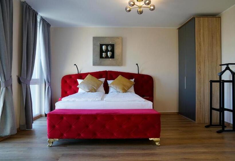 디럭스 스위트, Boardinghouse City Home