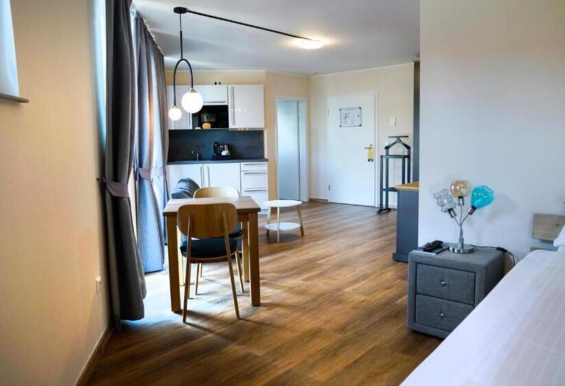 디럭스 스위트, Boardinghouse City Home