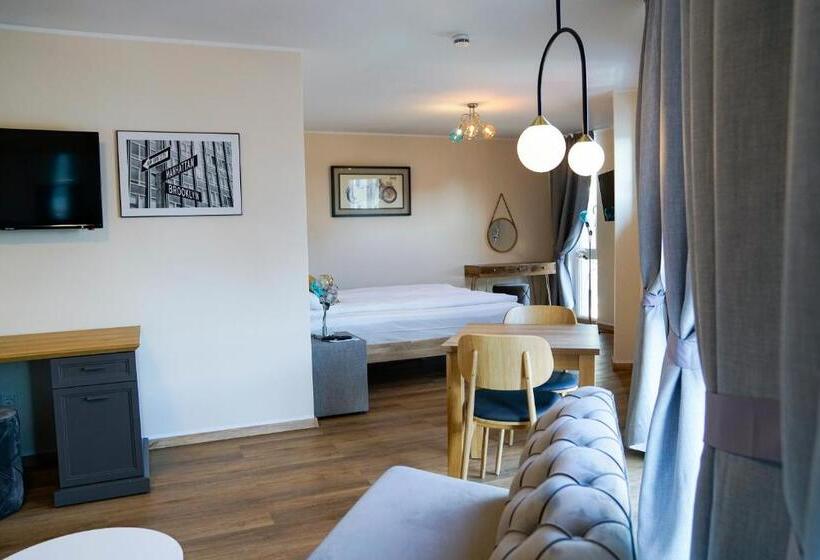 Люкс Повышенной Комфортности, Boardinghouse City Home