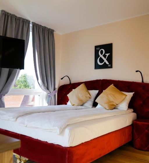 스탠다드 스튜디오, Boardinghouse City Home