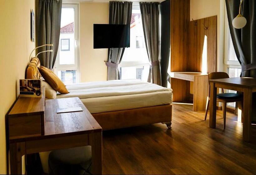 스탠다드 스튜디오, Boardinghouse City Home